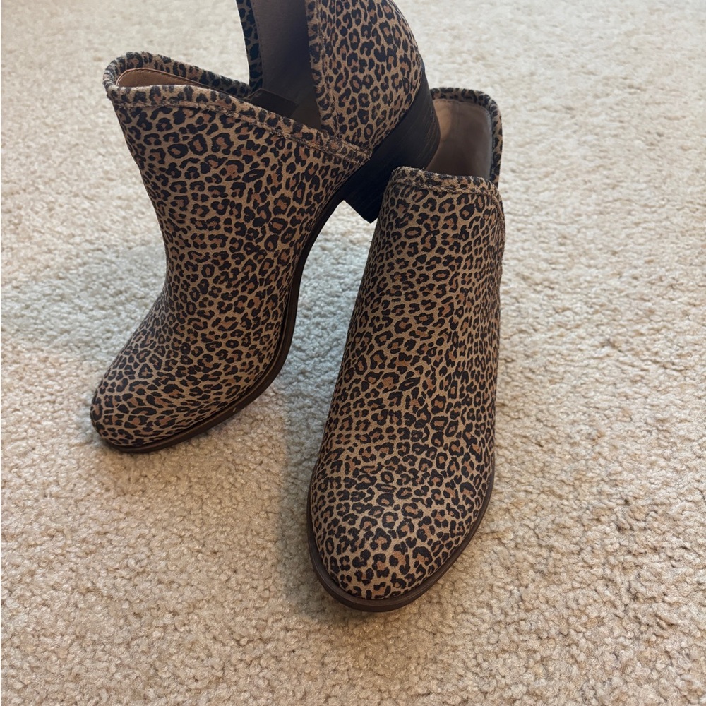 Lucky Brand Brown Ankle Booties Sleek Suede